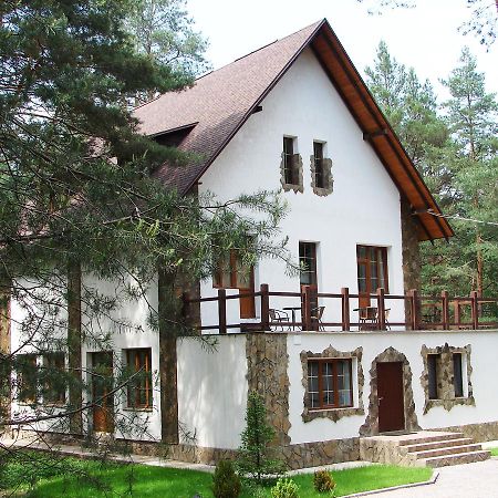 Hotel Pershyi Kordon Tourist Complex Medvedevka Exterior foto